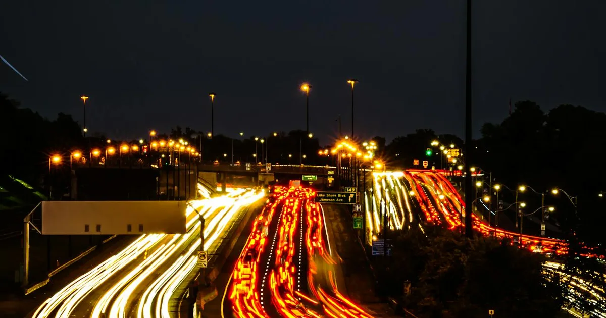 Conduzir à Noite: 10 Regras de Ouro para Viagens Seguras