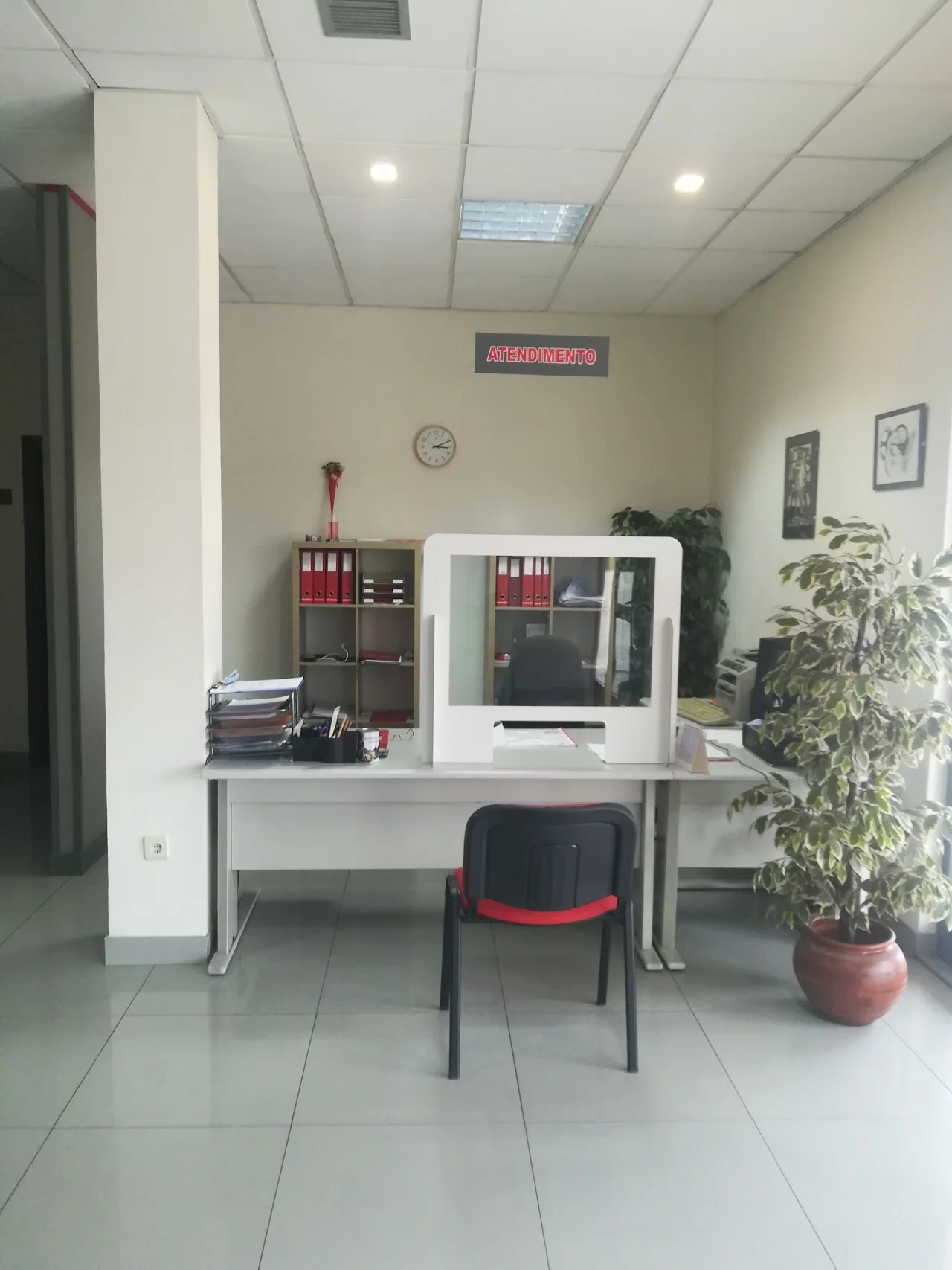 Escola de Condução Auto Stop, Unipessoal Lda